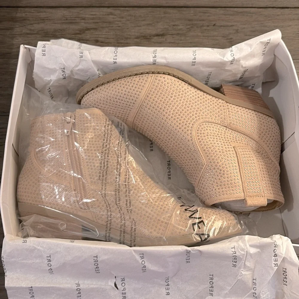 NIB [Report] Denzel Studded Ankle Western Low Heel Booties in Pink Women’s 6.5 - Picture 13 of 16